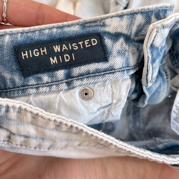 High waisted denim distressed shorts | size 2 - Picture 3 of 4